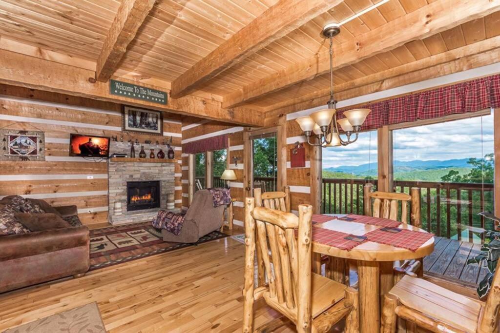 View! Private! Hot Tub,Pool Table,Fireplace,Relax! Sevierville Buitenkant foto