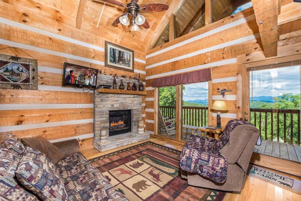 View! Private! Hot Tub,Pool Table,Fireplace,Relax! Sevierville Buitenkant foto