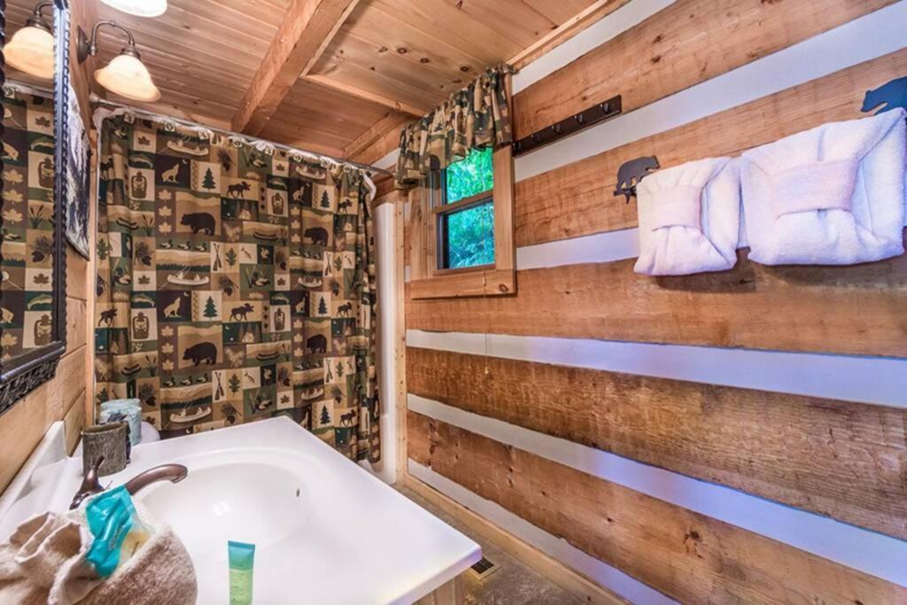 View! Private! Hot Tub,Pool Table,Fireplace,Relax! Sevierville Buitenkant foto