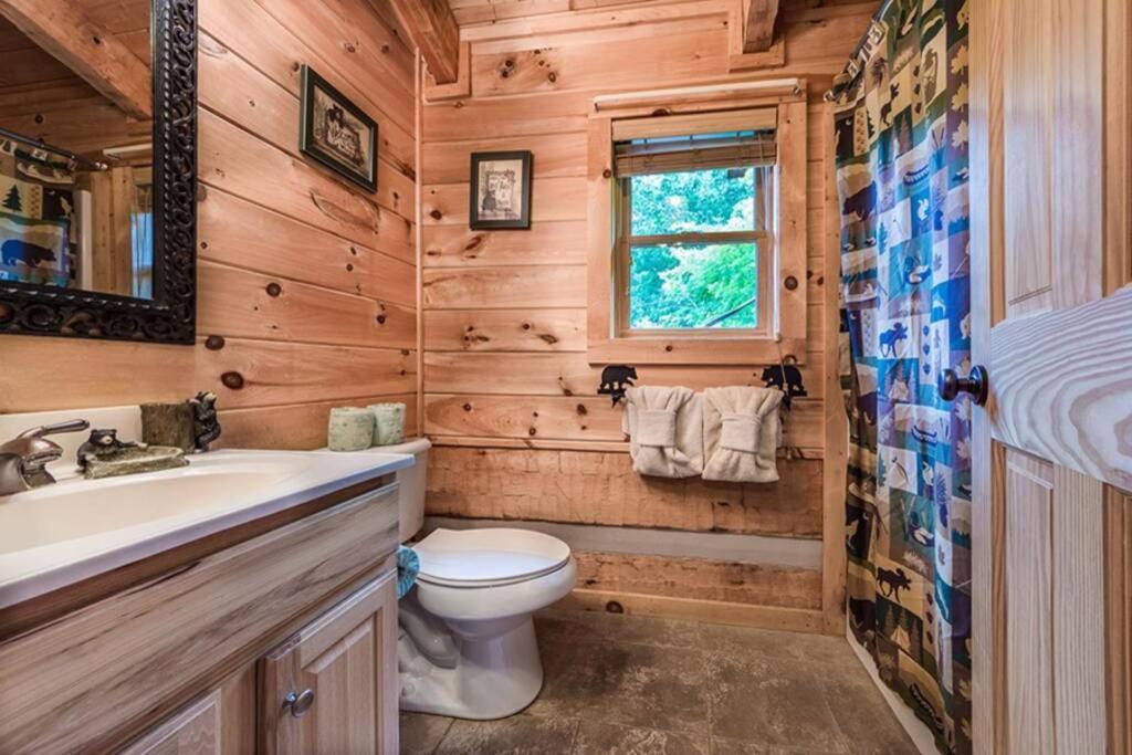 View! Private! Hot Tub,Pool Table,Fireplace,Relax! Sevierville Buitenkant foto