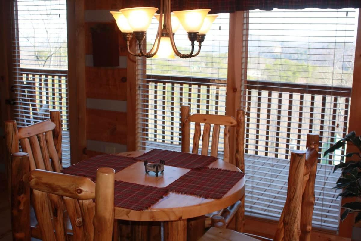 View! Private! Hot Tub,Pool Table,Fireplace,Relax! Sevierville Buitenkant foto